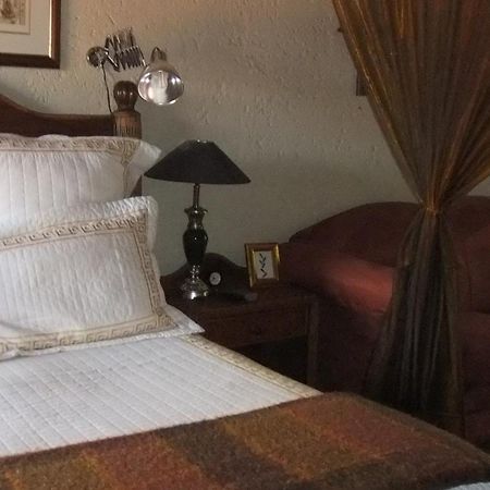 Treetops & Treats Guest House Pretoria-Noord Exterior foto