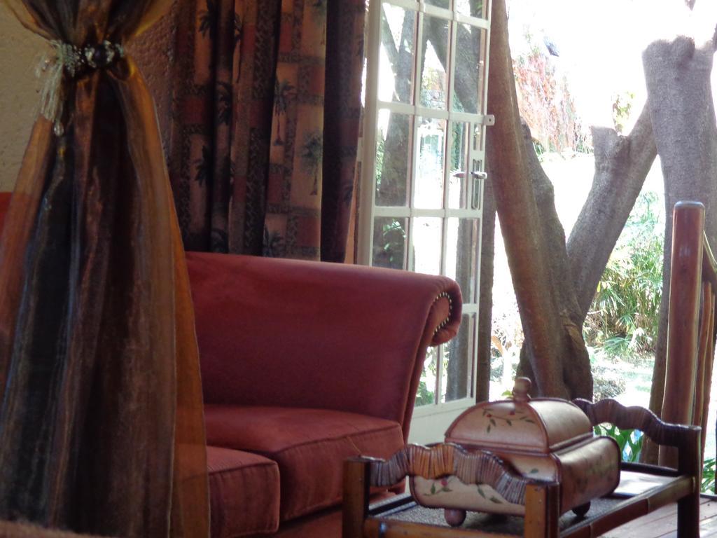 Treetops & Treats Guest House Pretoria-Noord Exterior foto
